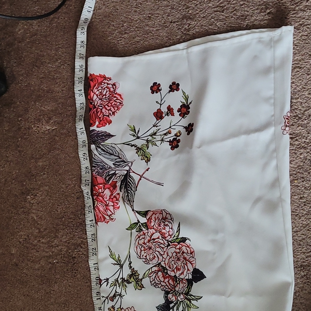 COPY - Crop pant wide leg white with flowers - Picture 5 of 10